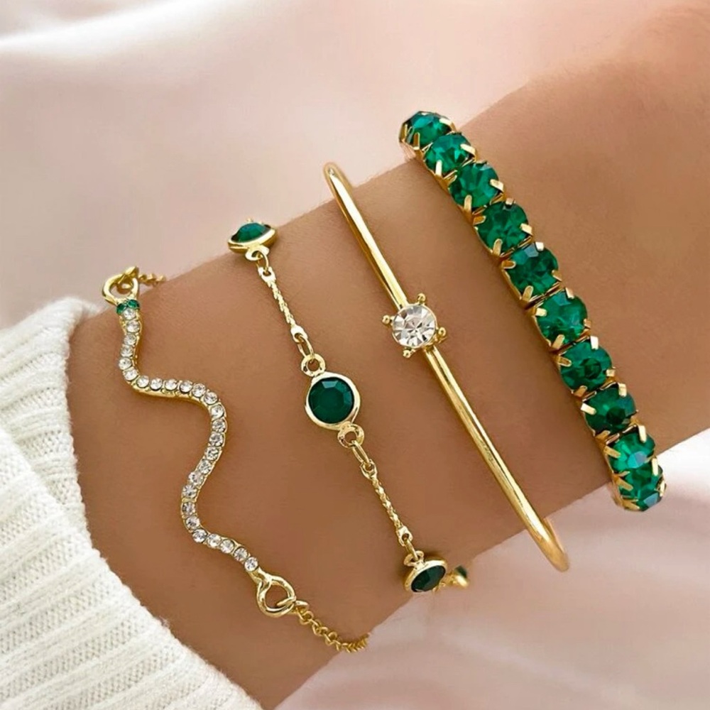 4 Pieces : Green Rhinestone Design Bracelets